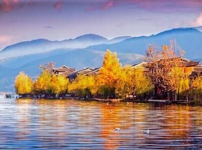 泸沽湖秋景